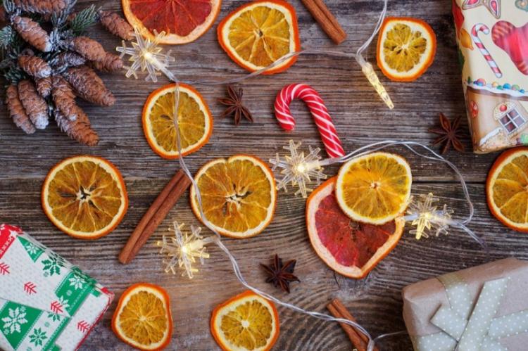 Comment faire sécher des oranges pour la décoration : 8 façons simples