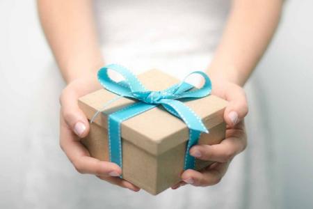 Quoi offrir à un petit ami pour son anniversaire : 50+ meilleures idées cadeaux