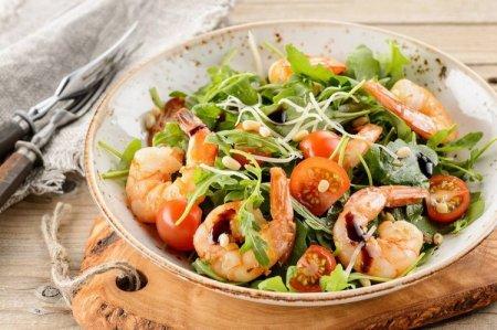 20 délicieuses salades de crevettes qui égayeront n'importe quelle table