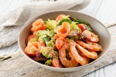 Salades de poisson rouge et crevettes : 15 recettes simples et délicieuses