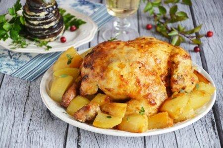 Comment faire cuire du poulet et des frites au four: 15 des recettes les plus délicieuses