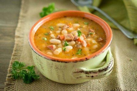20 recettes de soupe aux haricots pour tous les goûts