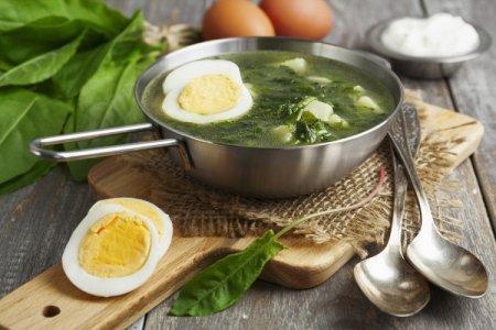 12 délicieuses soupes à l'oseille à cuisiner tout l'été