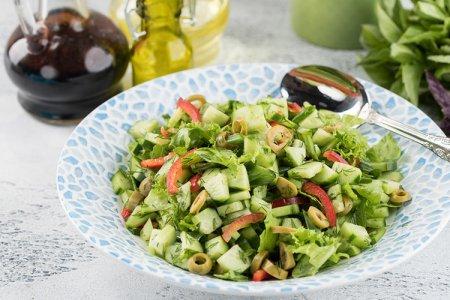 15 salades fraîches et délicieuses aux olives