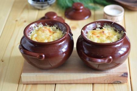 Viande en pots avec pommes de terre: 15 des recettes les plus délicieuses (étape par étape)