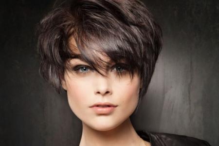 10 coupes de cheveux pour cheveux courts qui donnent du volume